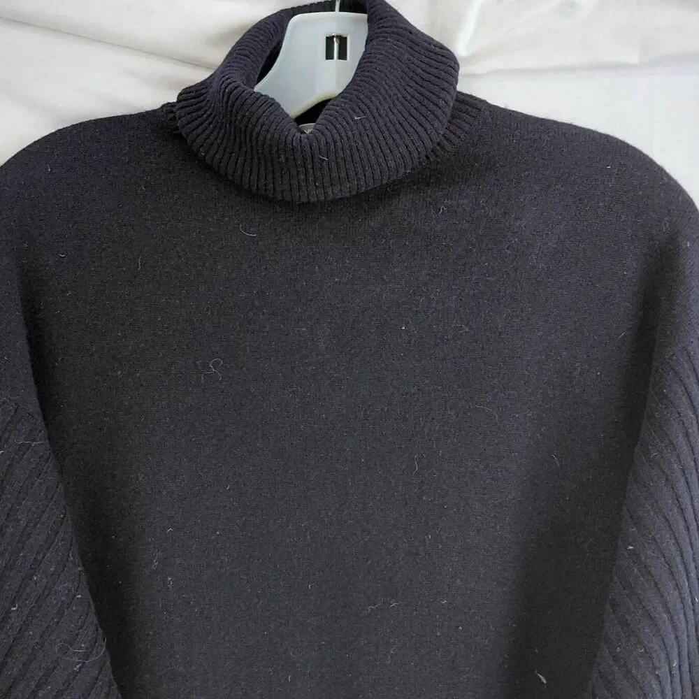 Vince Women's Navy Blue Wool & Cashmere Oversize Fit Turtleneck - Size Small